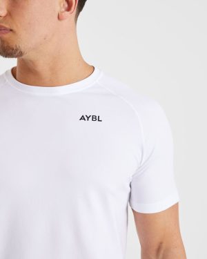 Ascend Seamless T-Shirt White: The Ultimate Comfort Fit