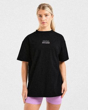 Athletics Track Oversized T Shirt - Black/Pink: The Ultimate Comfort & Style Statement