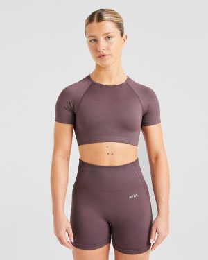 Balance V3 Seamless Crop Top - Coffee Bean: The Ultimate Strength Training Companion