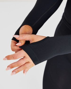 Balance V3 Seamless Zip Jacket - Black: The Ultimate Performance Layer