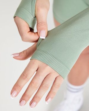 Balance V3 Seamless Zip Jacket - Grove Green: The Ultimate Performance Layer