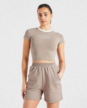 Courtside Baby Tee - Mocha: The Ultimate Blend of Sporty Chic and Everyday Comfort
