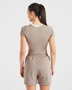 Courtside Baby Tee - Mocha: The Ultimate Blend of Sporty Chic and Everyday Comfort