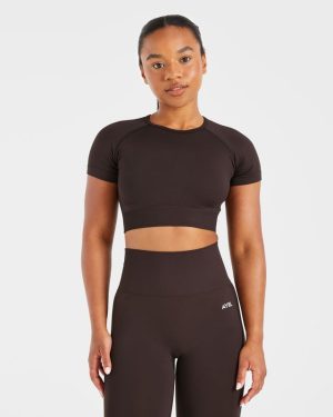 Empower Seamless Crop Top - Cocoa Brown: The Ultimate Performance Base Layer