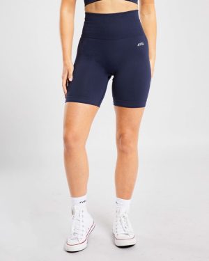 Empower Seamless Cycling Shorts - Navy: The Ultimate Performance Wear