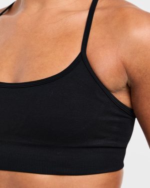 Empower Seamless Sports Bra - Black: The Ultimate Low-Impact Training Companion