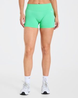 Enhance Seamless Shorts 3.5" Mint Green: The Ultimate Performance Wear