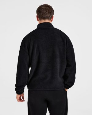 Essential 1/4 Zip Fleece - Black: The Ultimate Oversized Warmth Solution