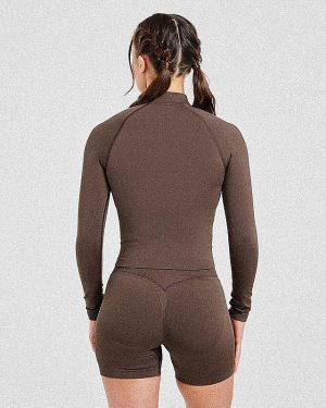 Adapt Seamless Jacket - Brown: The Ultimate Sculpting Essential