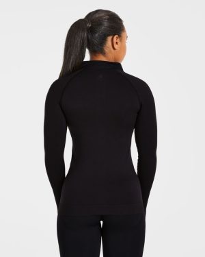 Essential Seamless Zip Jacket - Black: The Ultimate Performance Layer