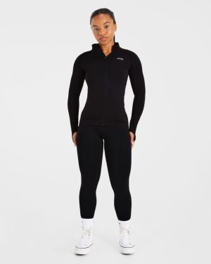 Essential Seamless Zip Jacket - Black: The Ultimate Performance Layer