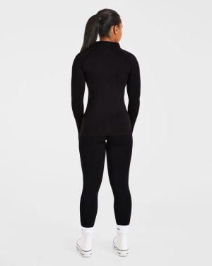 Essential Seamless Zip Jacket - Black: The Ultimate Performance Layer