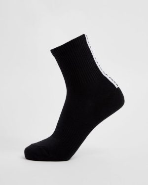 Everyday Back Stripe Crew Socks (3 Pack) - Premium Comfort & Performance