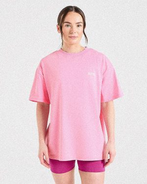 Focused Wavy Oversized T Shirt - Pink/White: The Ultimate Comfort & Style Statement