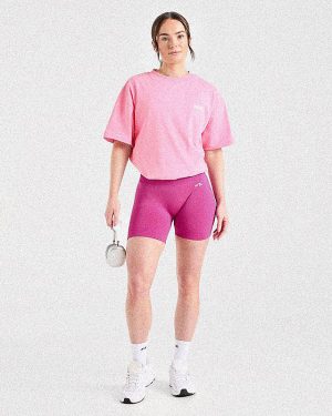 Focused Wavy Oversized T Shirt - Pink/White: The Ultimate Comfort & Style Statement