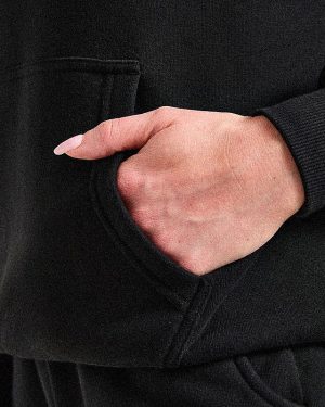 Form Hoodie - Black: The Ultimate Athleisure Essential