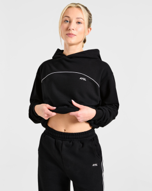 Form Hoodie - Black: The Ultimate Athleisure Essential
