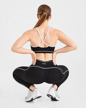 Form Sports Bra - Black: Ultimate Comfort and Support