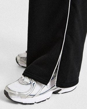 Form Straight Leg Joggers - Black: The Ultimate Athleisure Essential