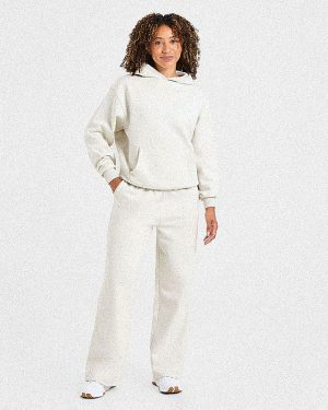 Lifestyle Oversized Hoodie - Off White: The Ultimate Comfort & Style Statement