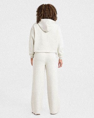 Lifestyle Oversized Hoodie - Off White: The Ultimate Comfort & Style Statement