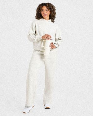 Lifestyle Oversized Hoodie - Off White: The Ultimate Comfort & Style Statement