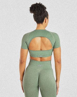 Power Seamless Crop Top - Olive: The Ultimate Performance Wear
