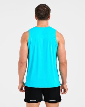 Run Loose Tank - Blaze Blue: Engineered for Endurance and Cool