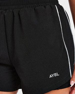 Run 2 in 1 Shorts - Black: The Ultimate Performance Gear