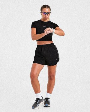 Run 2 in 1 Shorts - Black: The Ultimate Performance Gear