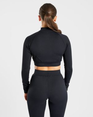 Simplicity Crop Jacket - Black: The Ultimate Active Rest Essential