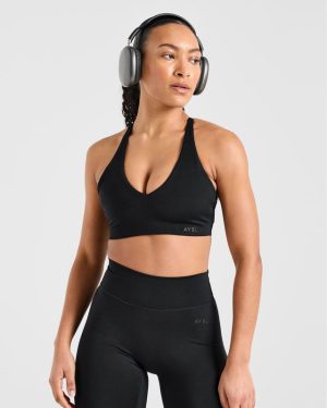 Staple Sports Bra - Black: Ultimate Medium Support Activewear