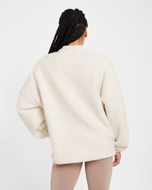 Varsity Oversized Fleece - Cream: The Ultimate Comfort Essential