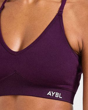 Adapt Seamless Sports Bra - Midnight Plum: The Ultimate Medium-Support Solution
