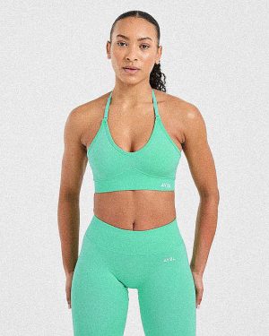 Adapt Seamless Sports Bra - Spring Mint: The Ultimate Medium-Support Activewear Solution